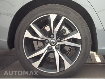 2025 Volvo S60 B5 Plus Dark – miniatura 11