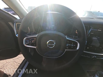 2025 Volvo S60 B5 Plus Dark – miniatura 16