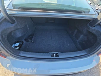2025 Volvo S60 B5 Plus Dark – miniatura 23