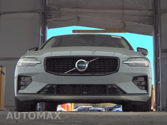 2025 Volvo S60 B5 Plus Dark – miniatura 3