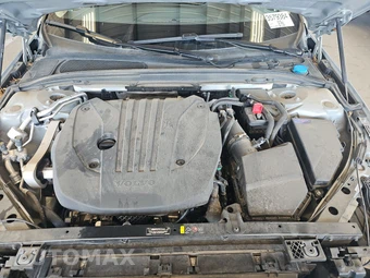 2025 Volvo S60 B5 Plus Dark – miniatura 16