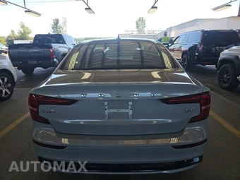 2025 Volvo S60 B5 Plus Dark – miniatura 5