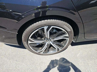 2025 Volvo S60 B5 Plus Dark – miniatura 20