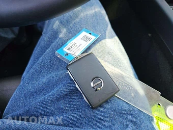 2025 Volvo S60 B5 Plus Dark – miniatura 5