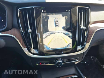 2025 Volvo S60 B5 Plus Dark – miniatura 7