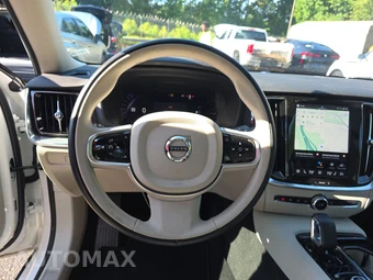 2025 Volvo S60 Plug-In Hybrid T8 Plus - miniatura 10