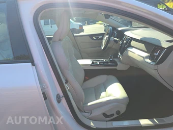 2025 Volvo S60 Plug-In Hybrid T8 Plus - miniatura 8