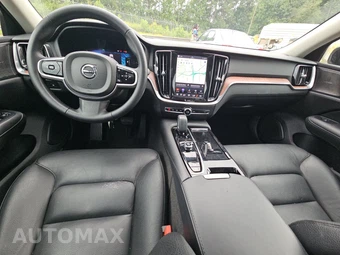 2025 Volvo S60 Plug-In Hybrid T8 Plus - miniatura 11