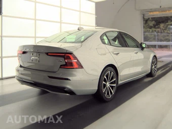 2025 Volvo S60 Plug-In Hybrid T8 Plus - miniatura 4