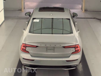 2025 Volvo S60 Plug-In Hybrid T8 Plus - miniatura 5