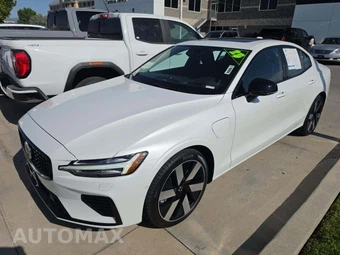 2025 Volvo S60 Plug-In Hybrid T8 Ultra