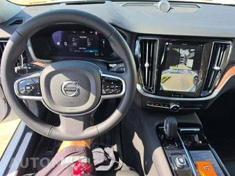 2025 Volvo S60 Plug-In Hybrid T8 Ultra - miniatura 10