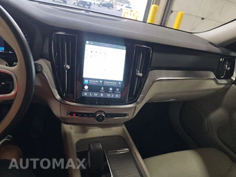 2025 Volvo V60 Cross Country B5 Plus - miniatura 11