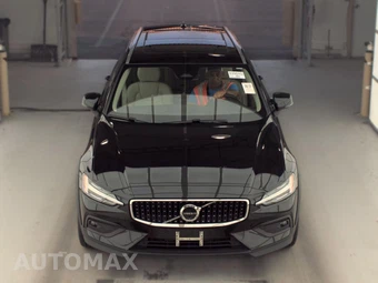 2025 Volvo V60 Cross Country B5 Plus - miniatura 2