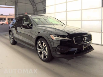 2025 Volvo V60 Cross Country B5 Plus - miniatura 3