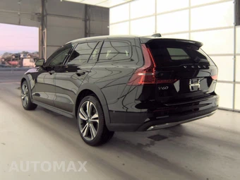 2025 Volvo V60 Cross Country B5 Plus - miniatura 6