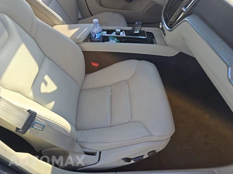 2025 Volvo V60 Cross Country B5 Plus – miniatura 8