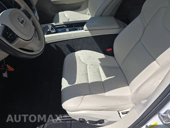 2025 Volvo V60 Cross Country B5 Plus - miniatura 7