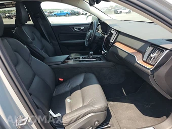 2025 Volvo V60 Cross Country B5 Plus - miniatura 14