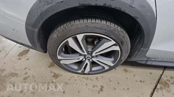 2025 Volvo V60 Cross Country B5 Plus - miniatura 39