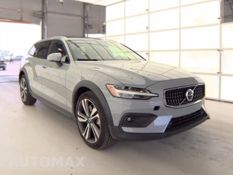 2025 Volvo V60 Cross Country B5 Plus - miniatura 4