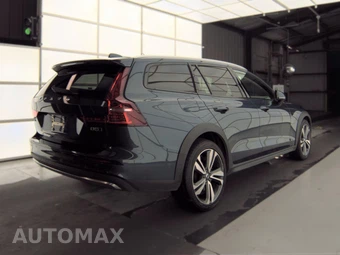 2025 Volvo V60 Cross Country B5 Plus – miniatura 4