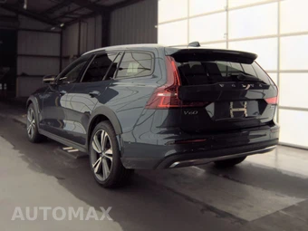 2025 Volvo V60 Cross Country B5 Plus – miniatura 6