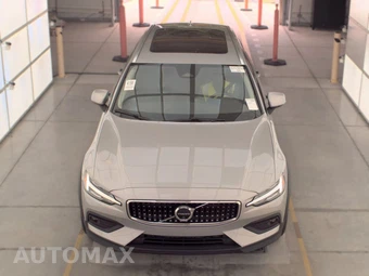 2025 Volvo V60 Cross Country B5 Plus - miniatura 2