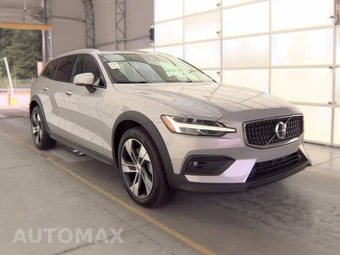 2025 Volvo V60 Cross Country B5 Plus - miniatura 4