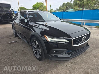 2025 Volvo V60 Cross Country B5 Plus - miniatura 3