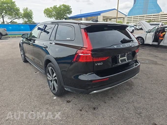 2025 Volvo V60 Cross Country B5 Plus - miniatura 6