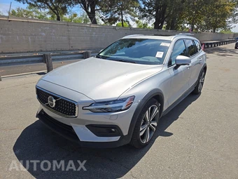 2025 Volvo V60 Cross Country B5 Plus
