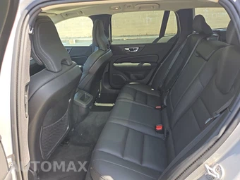 2025 Volvo V60 Cross Country B5 Plus – miniatura 13
