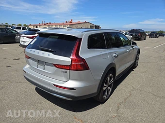 2025 Volvo V60 Cross Country B5 Plus – miniatura 4