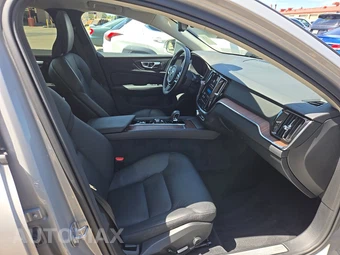 2025 Volvo V60 Cross Country B5 Plus – miniatura 8