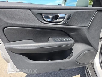 2025 Volvo V60 Cross Country B5 Plus – miniatura 9