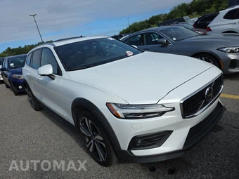 2025 Volvo V60 Cross Country B5 Plus - miniatura 3