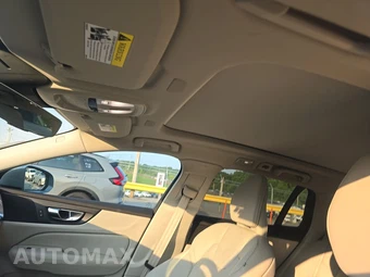 2025 Volvo V60 Cross Country B5 Plus - miniatura 17