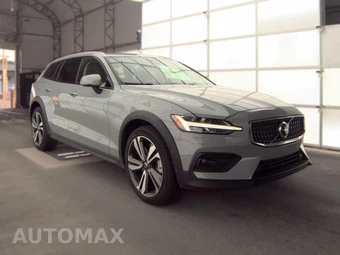 2025 Volvo V60 Cross Country B5 Plus - miniatura 3