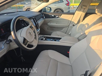 2025 Volvo V60 Cross Country B5 Plus - miniatura 7