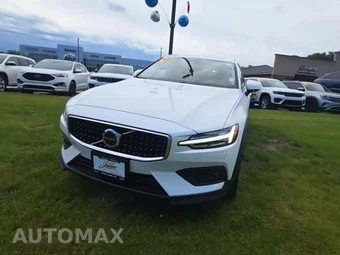 2025 Volvo V60 Cross Country B5 Plus