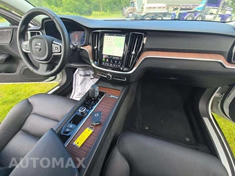 2025 Volvo V60 Cross Country B5 Plus – miniatura 16