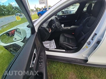 2025 Volvo V60 Cross Country B5 Plus – miniatura 3
