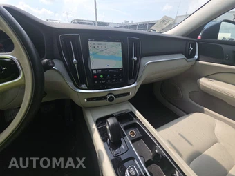 2025 Volvo V60 Cross Country B5 Plus – miniatura 11