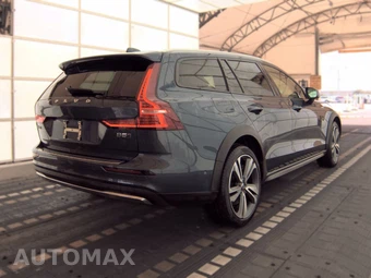 2025 Volvo V60 Cross Country B5 Plus – miniatura 4