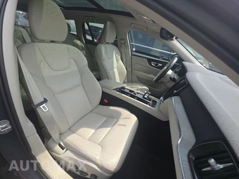2025 Volvo V60 Cross Country B5 Plus – miniatura 8