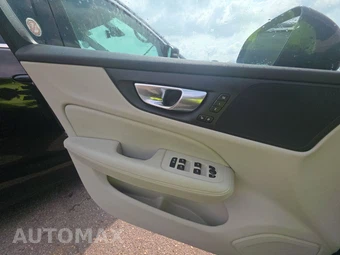 2025 Volvo V60 Cross Country B5 Plus – miniatura 9