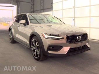 2025 Volvo V60 Cross Country B5 Plus – miniatura 3