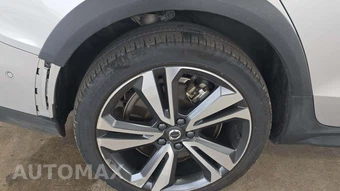 2025 Volvo V60 Cross Country B5 Plus – miniatura 32