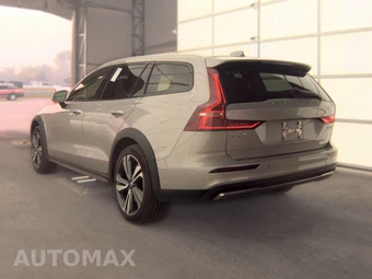 2025 Volvo V60 Cross Country B5 Plus – miniatura 6